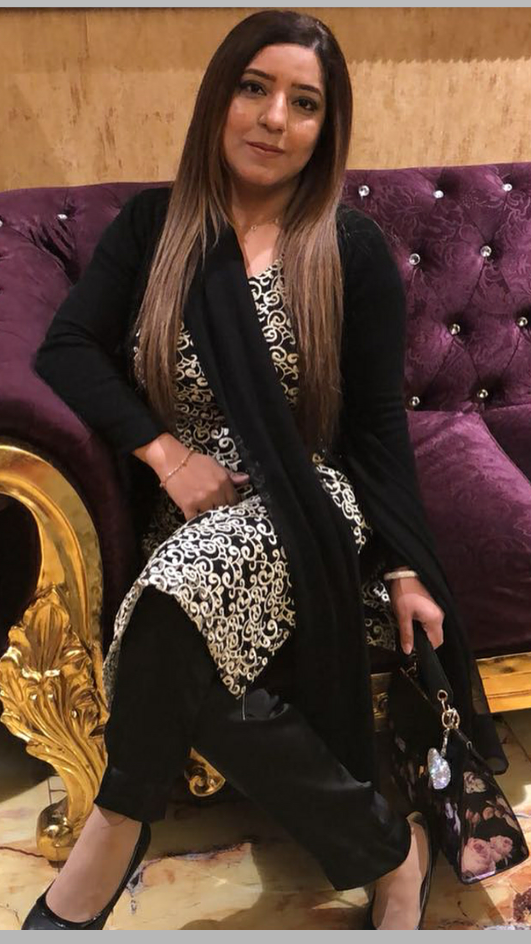 Profile picture of razia noor
