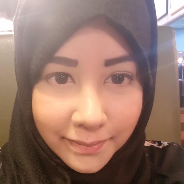 Profile picture of TV Presenter, Mother of 2, UK Citizens Only