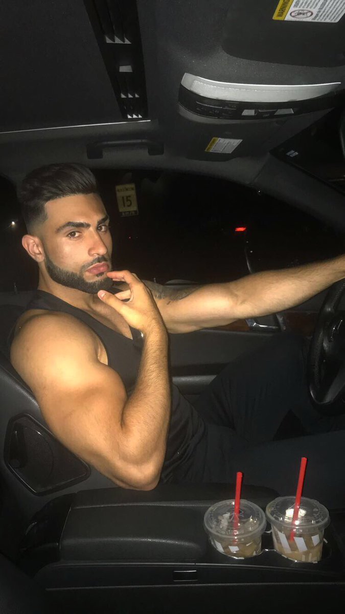 Profile picture of Yas Khan