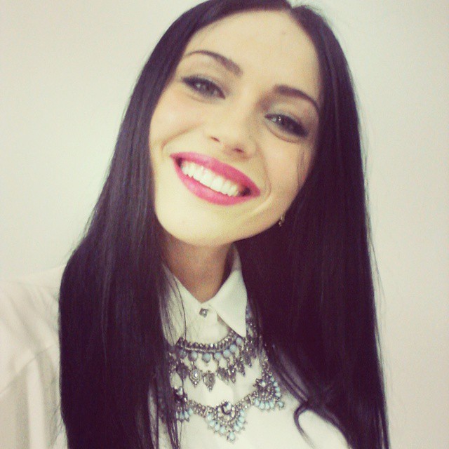 Profile picture of Hello)