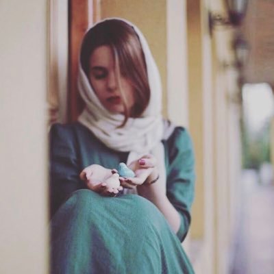 Profile picture of traditional woman