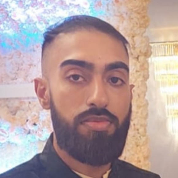 Profile picture of Abid