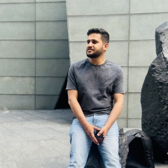 Profile picture of Waleed Fayyaz