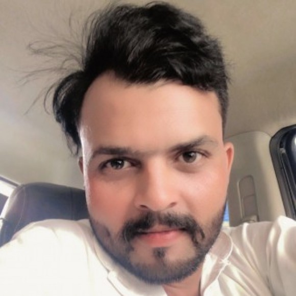 Profile picture of adeel Ahmed