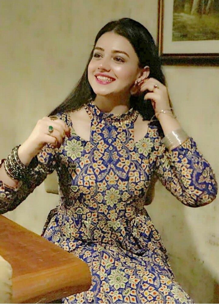 Profile picture of Khushboo zaman