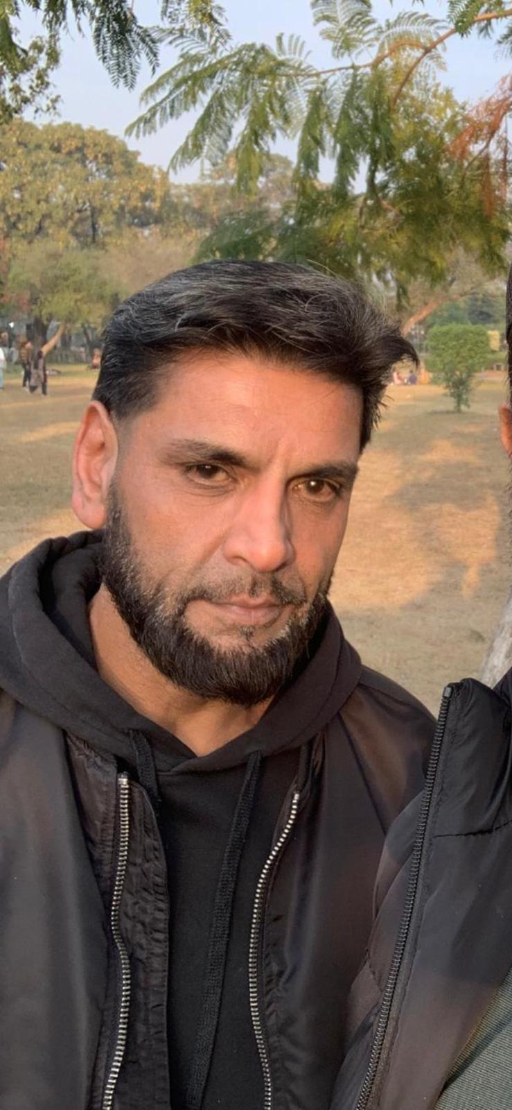 Profile picture of Farooq nawaz