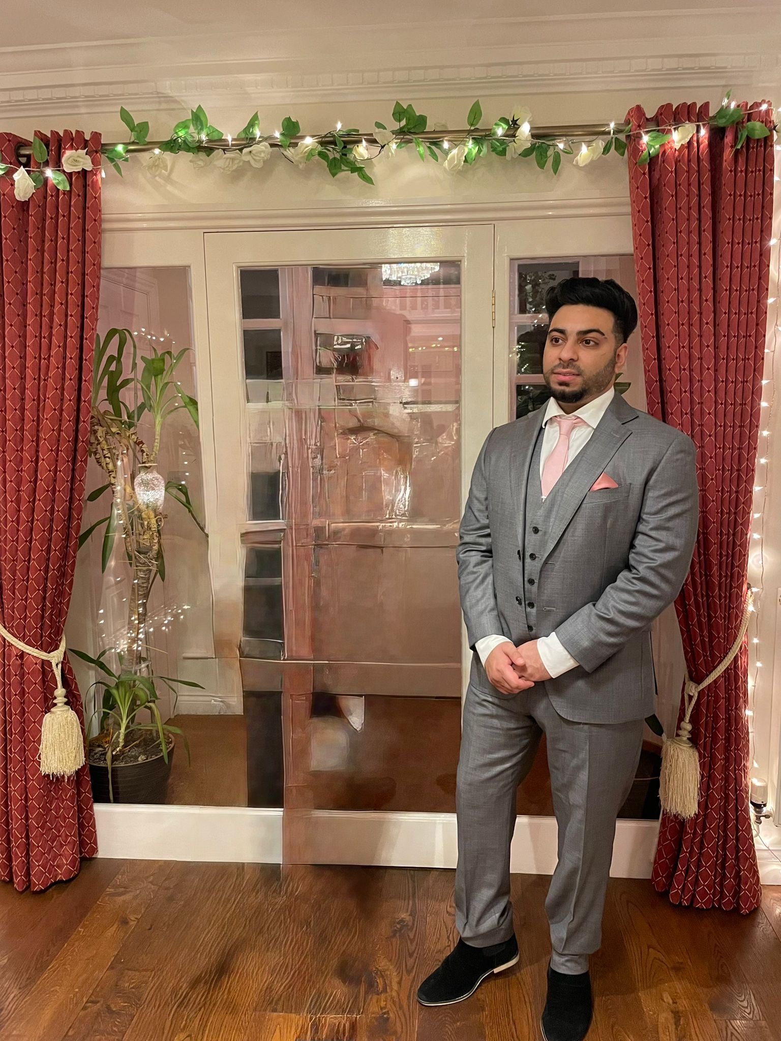 Profile picture of ZeynR